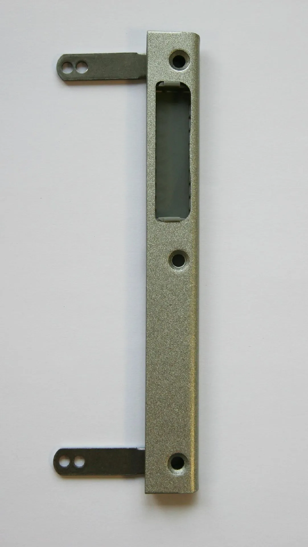 Bild Oberfläche / Detail Schließblech DIN L Garant