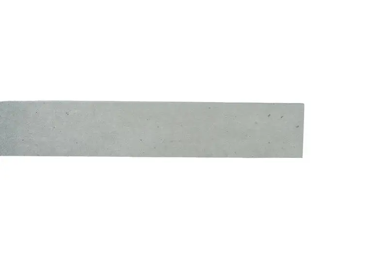 Bild Oberfläche / Detail Sockelleiste Cool Grey foliert 18 x 58 mm Natura Flooring