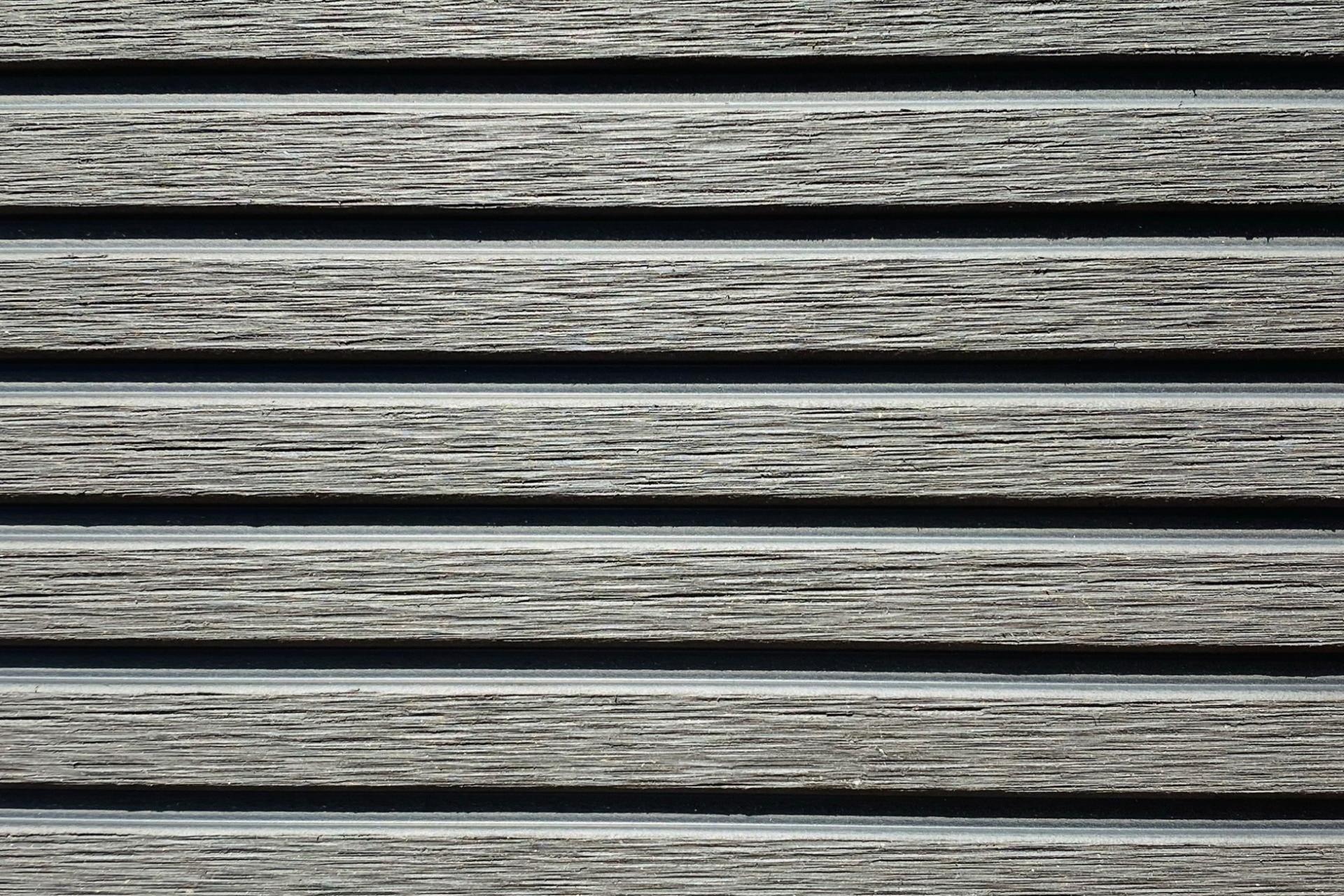 Bild Oberfläche / Detail Terrassenbelag Anthrazit BPC Glatt / Gezahnt